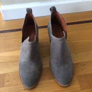 Jeffrey Campbell Gray Rosalee Booties sz8